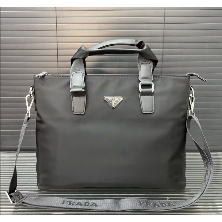 Thời trang prada Túi đựng máy tính xách tay Chất lượng cao Nylon rộng Dây đeo thể thao thông thường Túi đeo chéo nam