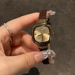 〖CILOA〗 Đồng hồ vuông nhỏ Thụy Sĩ Đồng hồ nữ Đồng hồ nữ Đồng hồ nữ Đồng hồ nữ nơi làm việc Đồng hồ nữ Niche Đồng hồ nữ sang trọng nhẹ Đồng hồ nữ vuông 21031