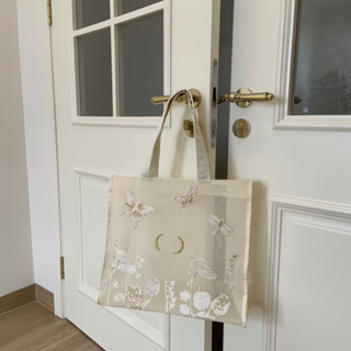 Túi Tote gạc thêu bướm Kích thước: 41 x 38 x 15cm