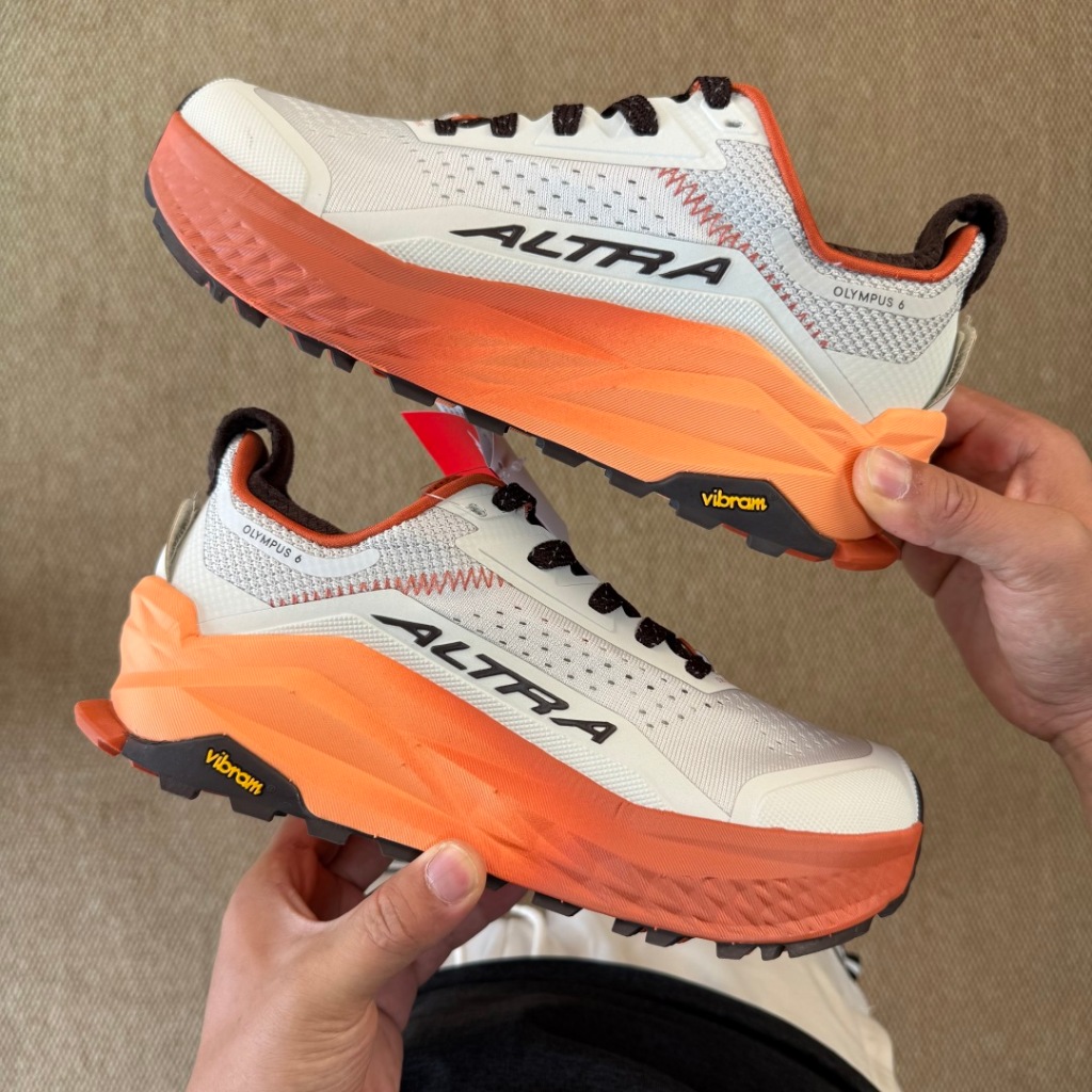 Giày chạy bộ ALTRA OLYMPUS 6 mới nhất 2025 cho nam nữ, thiết kế chống trơn trượt và mài mòn, phù hợp