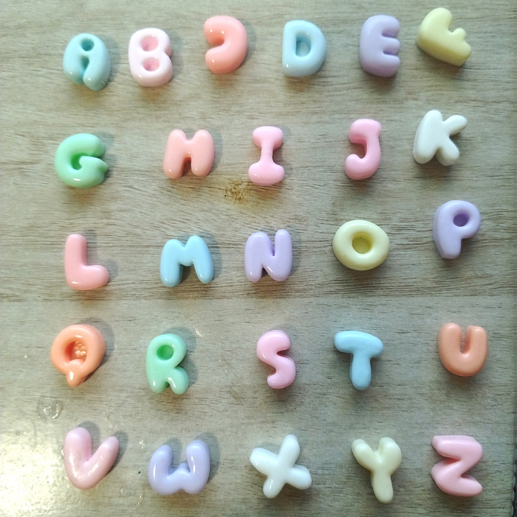 DIY Charm Thư Phụ Kiện Nhựa 26 Chữ Cái Tiếng Anh A-Z Số 0-9 Chất Liệu Trang Trí Phụ Kiện