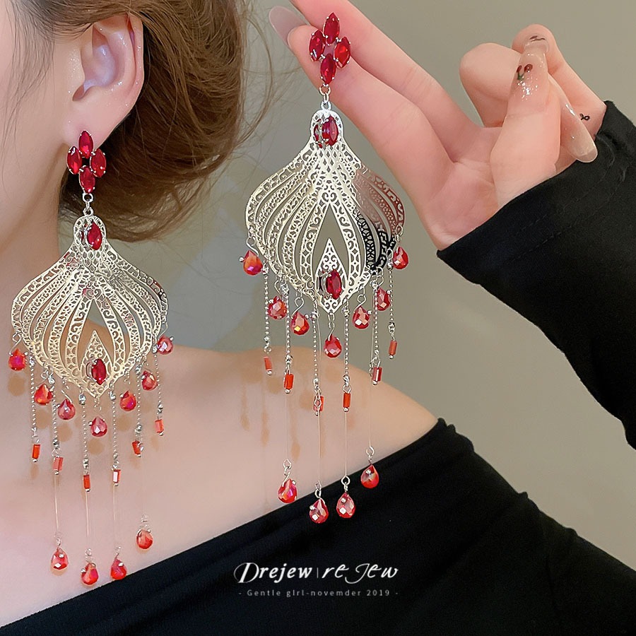 Bông tai đồng hồ bạc 925 phong cách retro với tua rua, vẻ đẹp sang trọng như trong cung điện