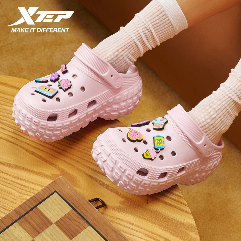 XTEP Xăng đan Nữ mọng nước - 2025 Thời trang mùa hè Đế dày nhẹ Đi biển Dép đi biển Giày thường ngày