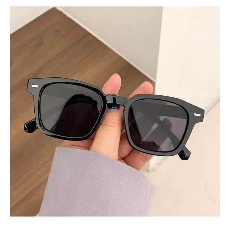 Kính râm Etro thời trang, phù hợp cả nam và nữ