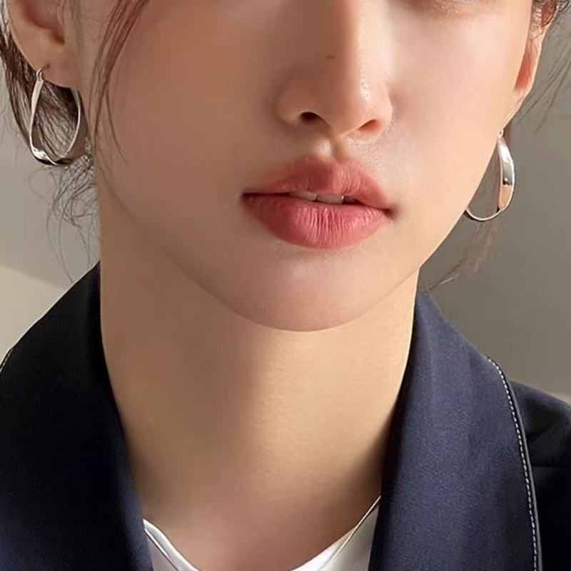 Bông Tai Moebius Hoop Bạc 925 Phong Cách Tối Giản Hàn Quốc