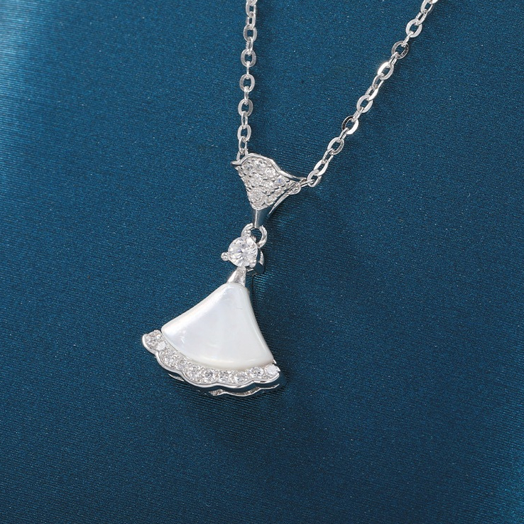 Mặt dây chuyền váy mini hình quạt bạc S925 vòng cổ xương đòn sang trọng s925