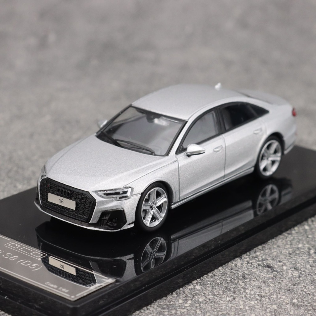 GCD 1: 64 Audi S8 Bạc Hiệu Suất Quái Vật Phù Hợp Với Thug Hợp Kim Xe Mô Hình Bộ Sưu Tập