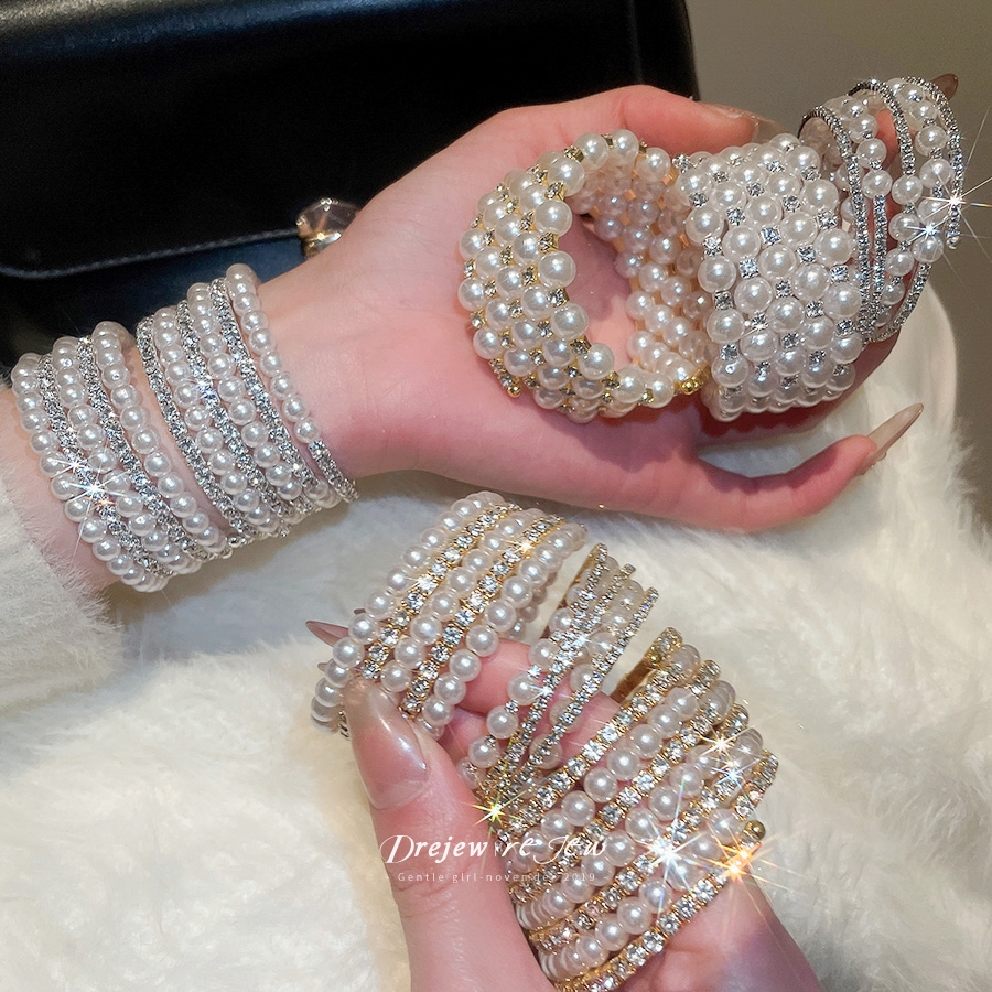 Bộ vòng tay nhiều lớp kim cương giả và ngọc trai cổ điển, phù hợp dự tiệc hay hàng ngày