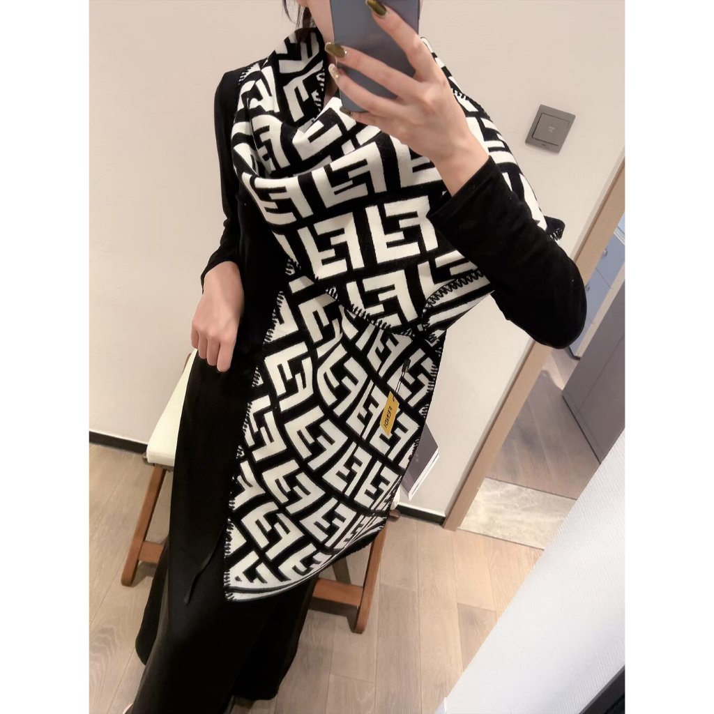 Phong Cách Mới Fendi Khăn Cashmere Seam Khăn Nữ Mềm Ấm CP