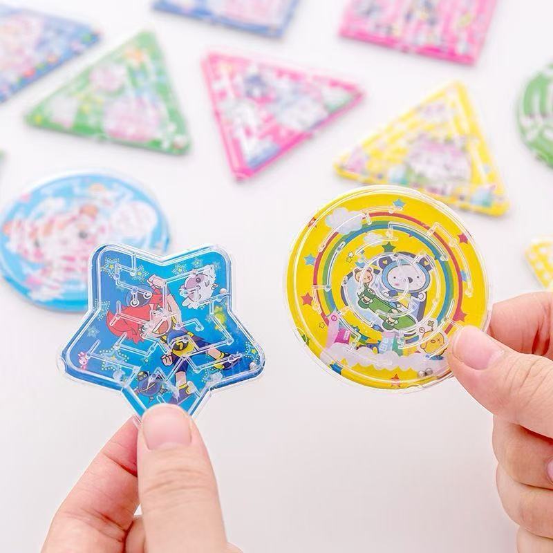 Đồ chơi mang mê cung nhỏ Quà tặng sinh viên Magic Mê cung Cân bằng Mê cung Đồ chơi mê cung