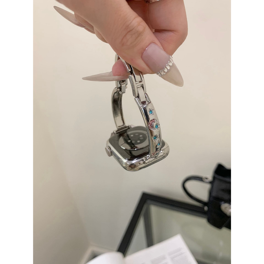 Dây đeo vòng kim loại Bling sang trọng cho dây đeo Apple Watch nữ Series 11 / 10 / 9 / 8 / 7 / 6 / 5 / 4 / 3 / 2 / 1 SE 38mm 40mm 41mm 42mm 44mm 45mm 46mm 49mm