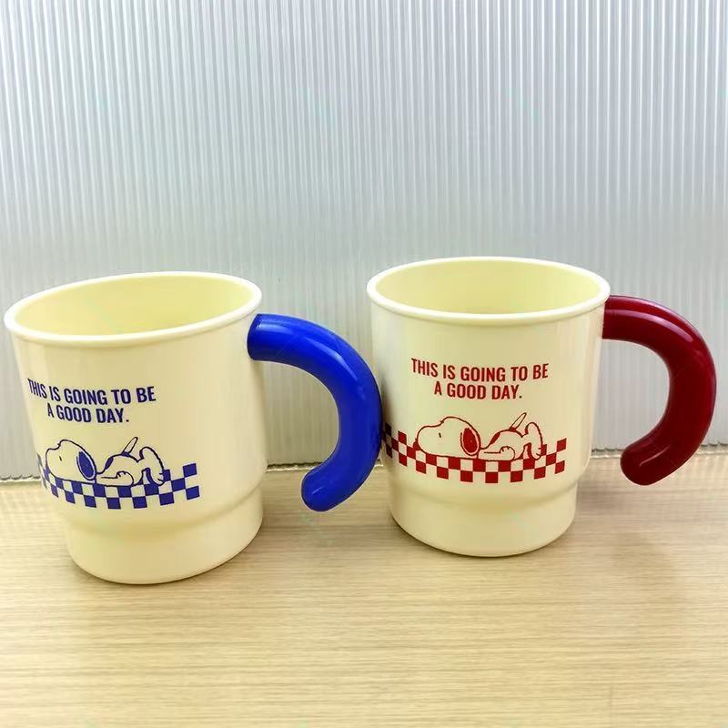 Cốc nước Miniso Snoopy 300Ml