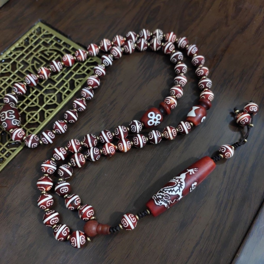 Giấy chứng nhận miễn phí chính hãngTây Tạng Đỏ Chất Liệu Cũ Rồng Bay Dzi Hạt Phượng Hoàng Dzi Hạt Na