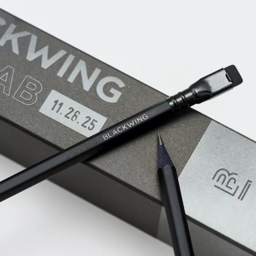 BLACKWING LAB 11.28.25 Phiên bản giới hạn All Black Pencil 2B