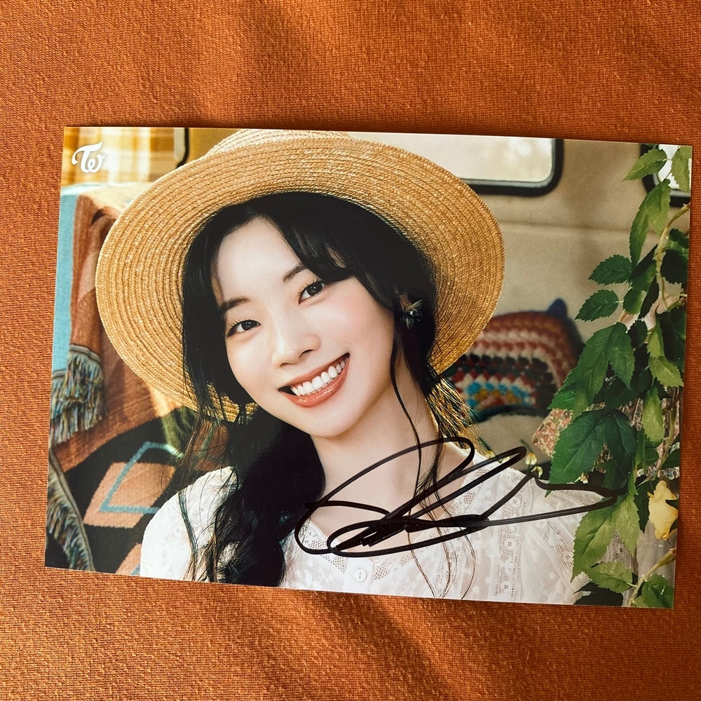 TWICE Kim DaHyun Autographed Signed Photo 5 * 7 K-POP 2025