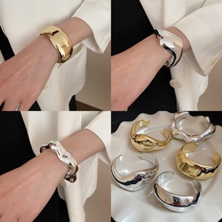 Vòng Tay Mở Bóng Sáng Xoắn Hình Học Không Đều Thiết Kế Cá Tính Độc Đáo Phụ Kiện Nữ Phong Cách Phóng Khoáng