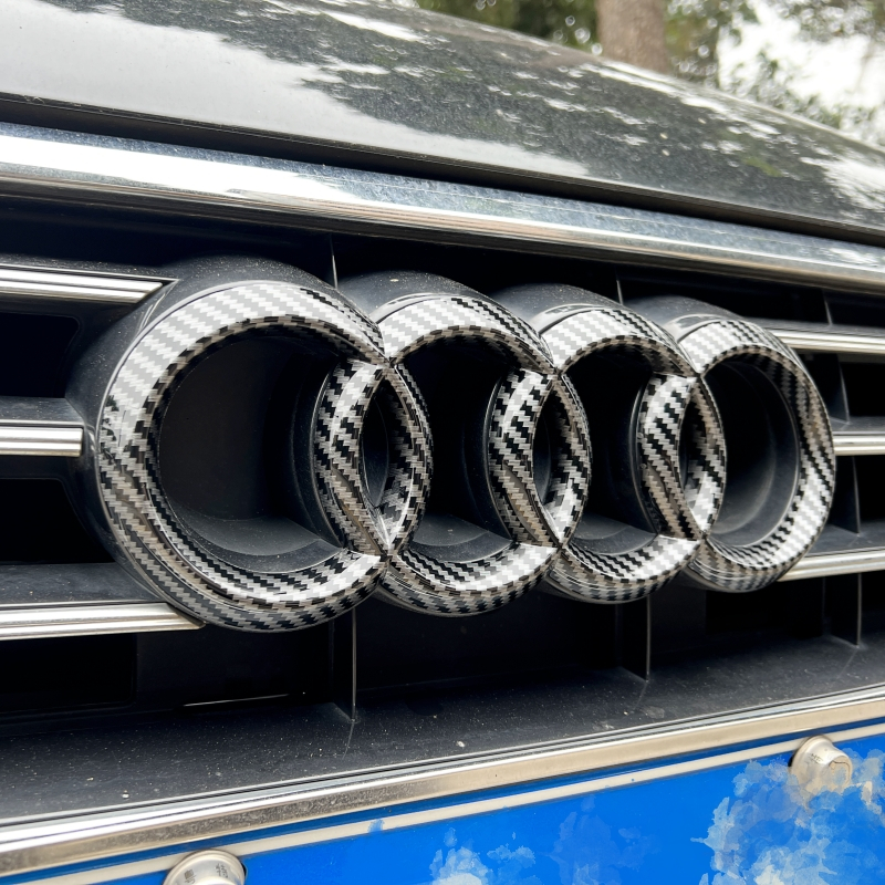 AUDI Q8 4 Nhẫn Logo ABS Trực Tiếp Bao Phủ Quốc Huy Xe Hood Phía Trước Nướng Phía Sau Thân Xe Huy Hiệ