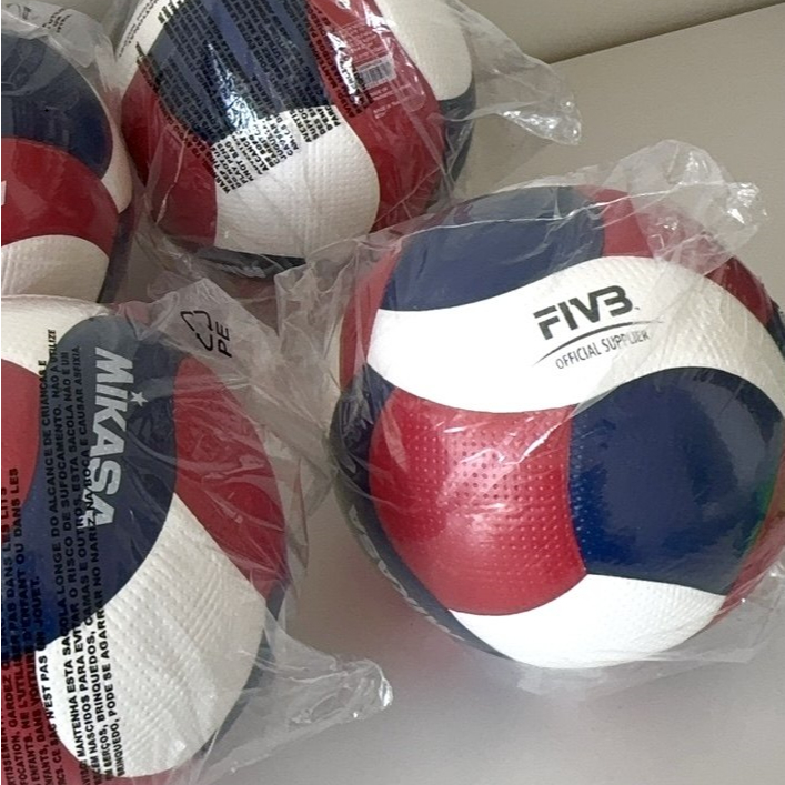 Bóng chuyền Mikasa USA V200W chuẩn quốc tế, da PU bề mặt mềm mại