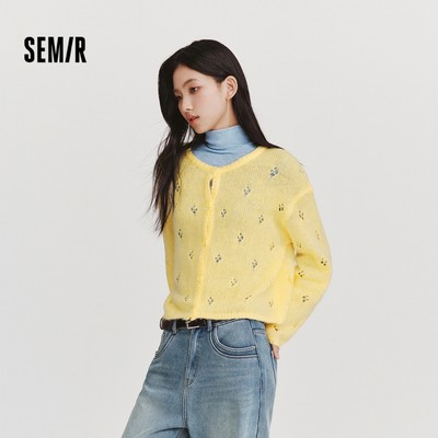 Áo len dệt kim nữ Semir màu đỏ, cổ tròn, dáng rộng, thiết kế cut-out phù hợp mùa xuân.