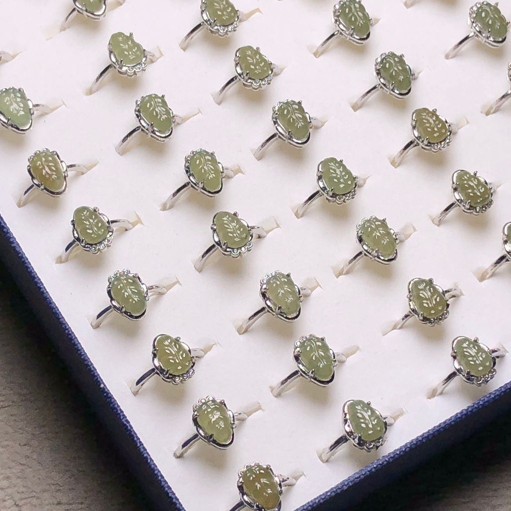 2 chiếc Nhẫn có thể điều chỉnh lá ngọc Hetian tự nhiên 9 * 12mm - Lá ngọc Hetian