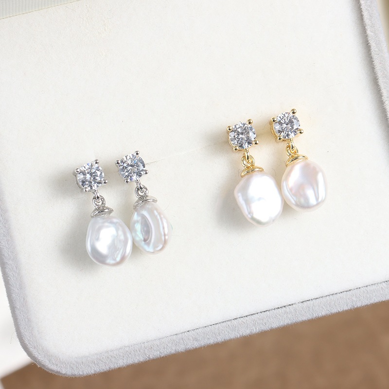 Bông tai ngọc trai nước ngọt KESHI Baroque