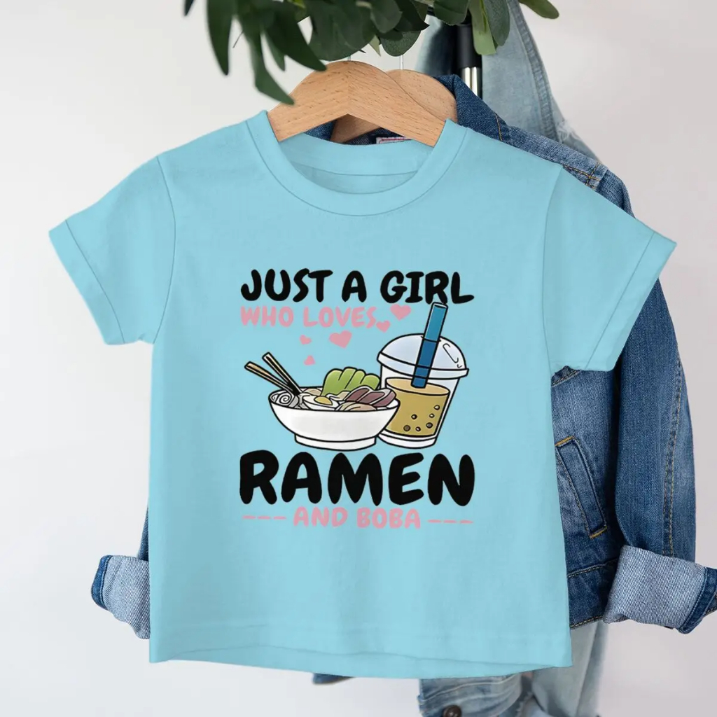 Phong Cách Thường Ngày Boba Trà Và Ăn Nhẹ Đồ Họa Tee Áo Sơ Mi Cho Bé Gái Chỉ Là Một Cô Gái Yêu Ramen