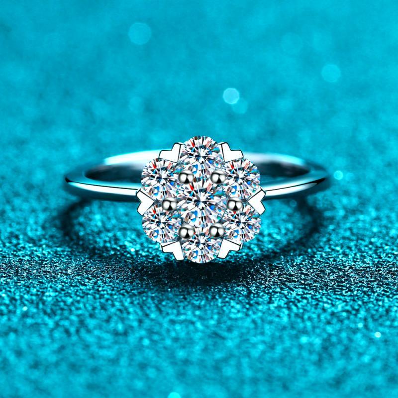 Nhẫn nữ bạc 925 với moissanite 0,8 carat