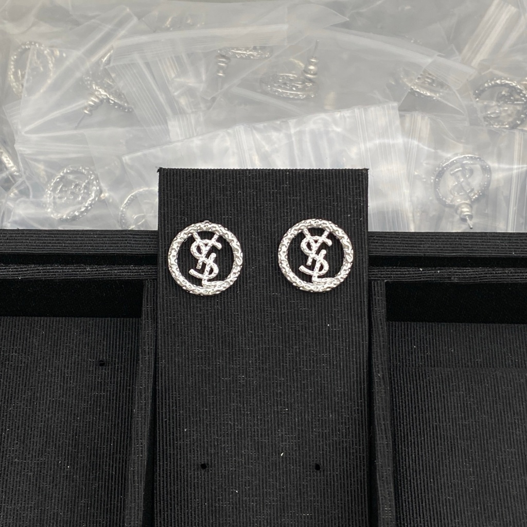 2026 Phong Cách Mới Saint Laurent Chữ Nhẫn Bông Tai Niche Thiết Kế Phong Cách Nhẹ Bông Tai Sang Trọn