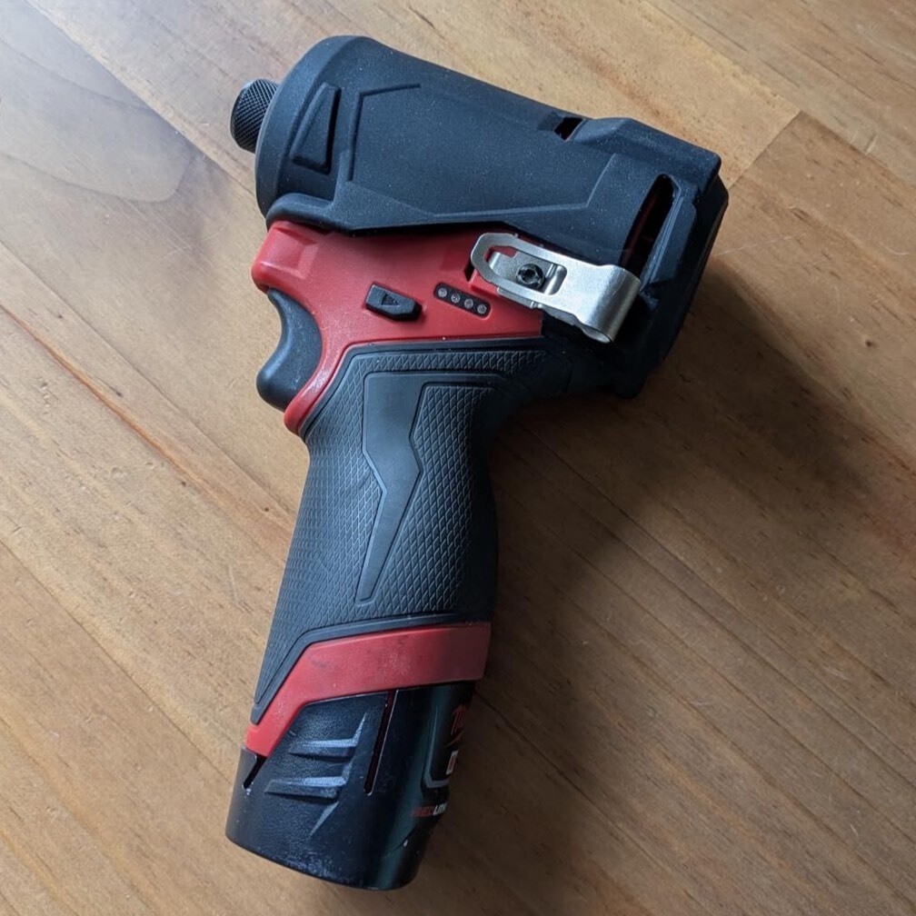 Milwaukee M12 FID2 FUEL 1 / 4 Inch Lục Giác Ổ Cắm Tác Động Điều Khiển Dụng Cụ Bảo Vệ
