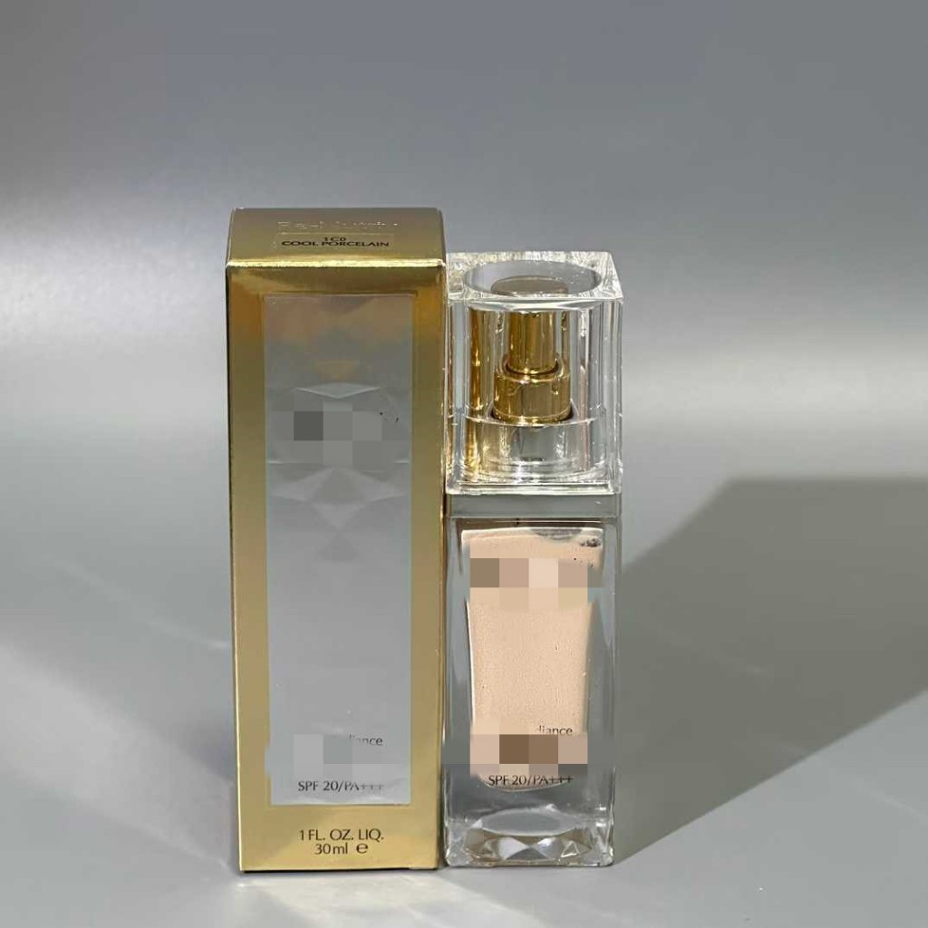 Kem nền dạng lỏng bạch kim 30ml Màu số: 1C0 2C0