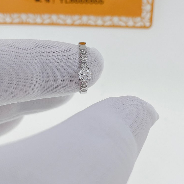 Nhẫn kim cương tổ ong vàng 18k 30 điểm Vàng thật Tùy chỉnh tình yêu Nhẫn kim cương tổ ong Nhẫn kim c