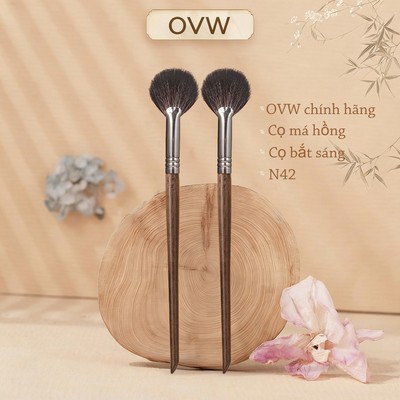 【OVW】Cọ trang điểm N42 hình quạt bắt sáng