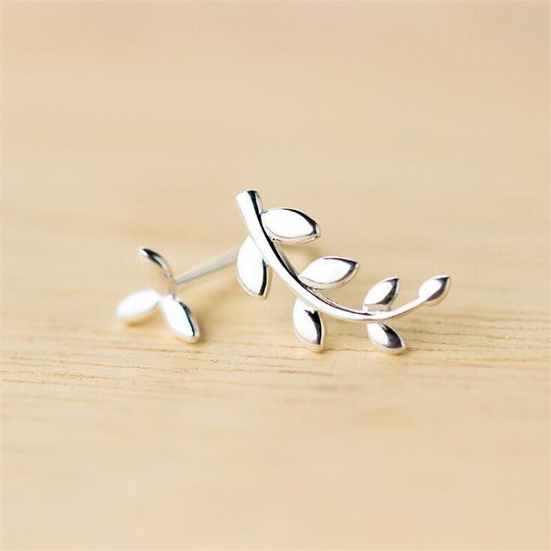 Phụ kiện nữ thiết kế mới lạ với vòng bạc 925 bông tai nhỏ, hoàn toàn bất đối xứng hình lá, đơn giản 