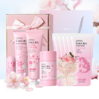 Bộ Spa Chăm Sóc Toàn Thân LAIKOU Japan Sakura - Son Dưỡng Môi + Kem Dưỡng Tay + Sữa Dưỡng Thể + Son Dưỡng Gót Chân + Mặt nạ Tóc | Hộp quà màu hồng lãng mạn kèm bó hoa xà phòng | Bộ quà tặng phát sáng toàn thân