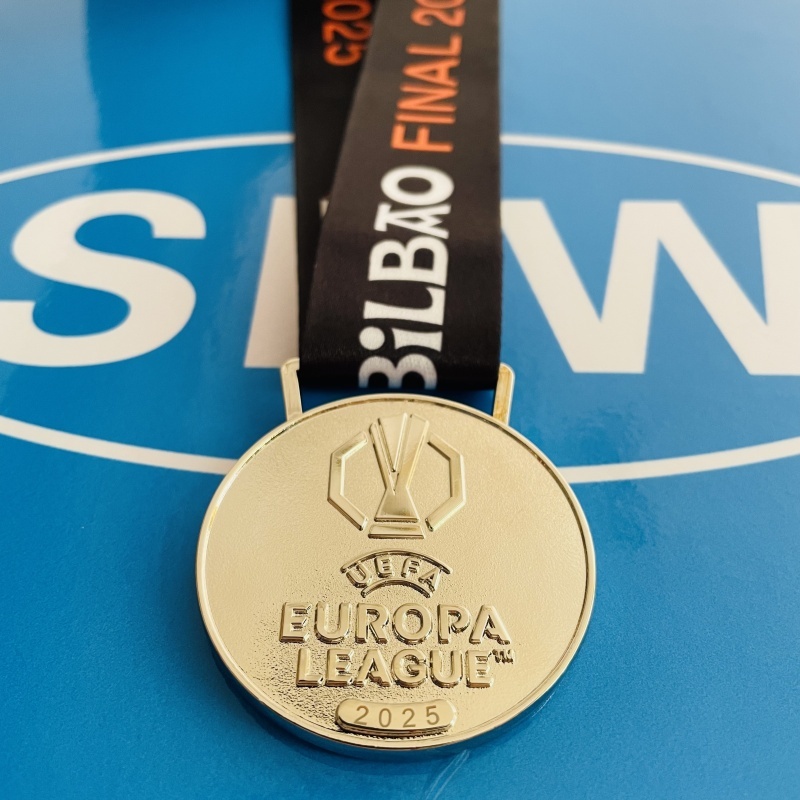 Huy chương bạc Europa League 2025
