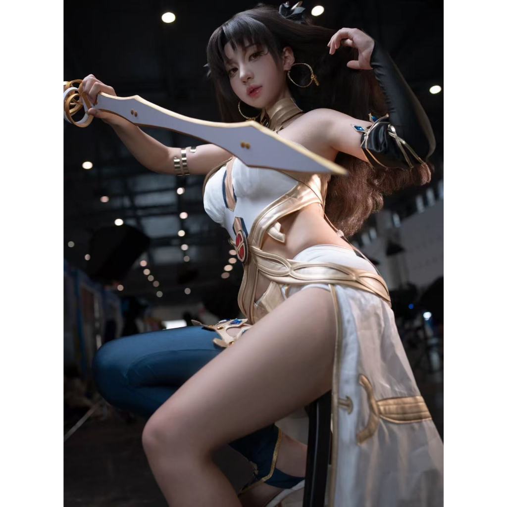 FGO Ishtar Cung Lâm khởi đầu phá 1 cosplay trang phục game Fate
