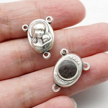 Virgin Hug Jesus + -The Earth of the Holy Land-Zinc Alloy-1.6cm / Virgin Hug Jesus + Jesus Holy Hear
