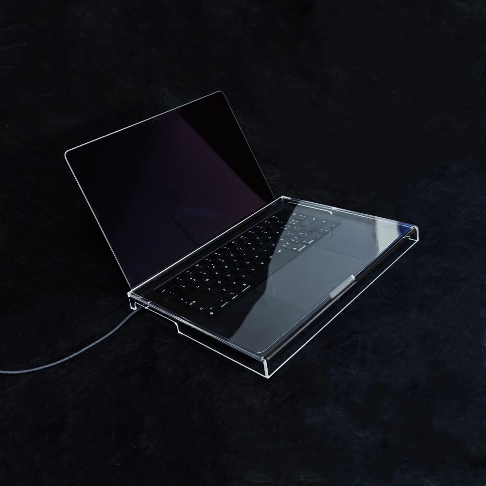 Vỏ bọc máy tính MacBook Pro 14 inch bằng acrylic trong suốt