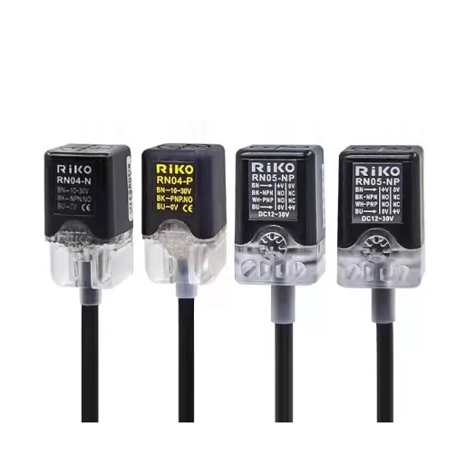 Cảm biến kim loại ba dây RiKO RiKO RN05 RN04-N N2 P2 Công tắc tiệm cận vuông nhỏ