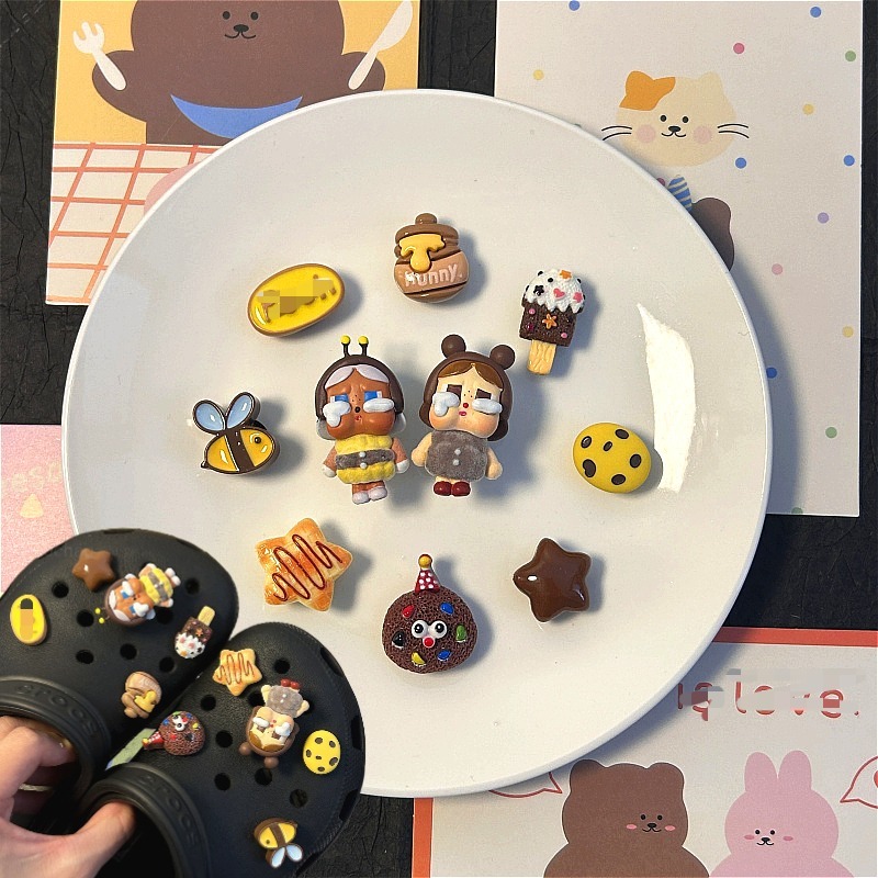 Set 10 món Jitbitz charm 2D/3D - Sticker dép Sục, Crocs, cá sấu-Phụ kiện gắn dép,Quà tặng dễ thương