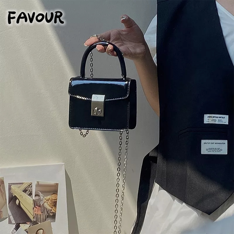 Túi Đeo Chéo Da Bóng Hình Vuông Cỡ Nhỏ Phối Dây Đeo Sợi Xích Thời Trang Nhật Hàn Cao Cấp Cho Nữ