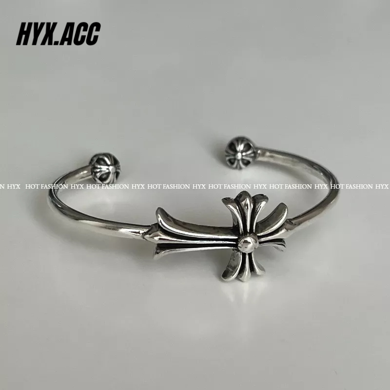 Vòng Tay Hình Thánh Giá Phong Cách Retro