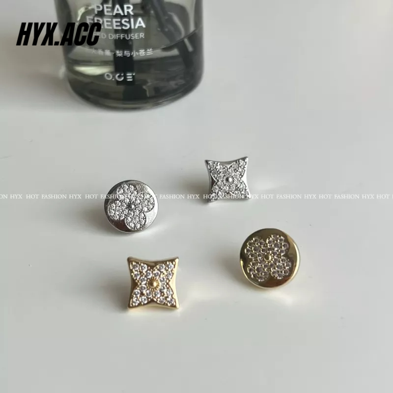 Khuyên Tai Hình Cỏ Ba Lá