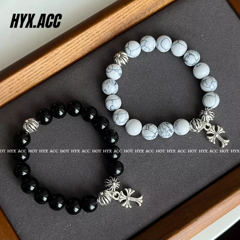 Vòng Tay Chuỗi Hạt Màu Đen Phối Mặt Thánh Giá Thời Trang Cho Nữ