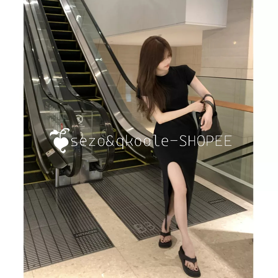 QKOOLE Đầm Thun Ngắn Tay Dáng Dài Qua Gối Xẻ Tà Màu Đen Thời Trang Mùa Hè Quyến Rũ Cho Nữ
