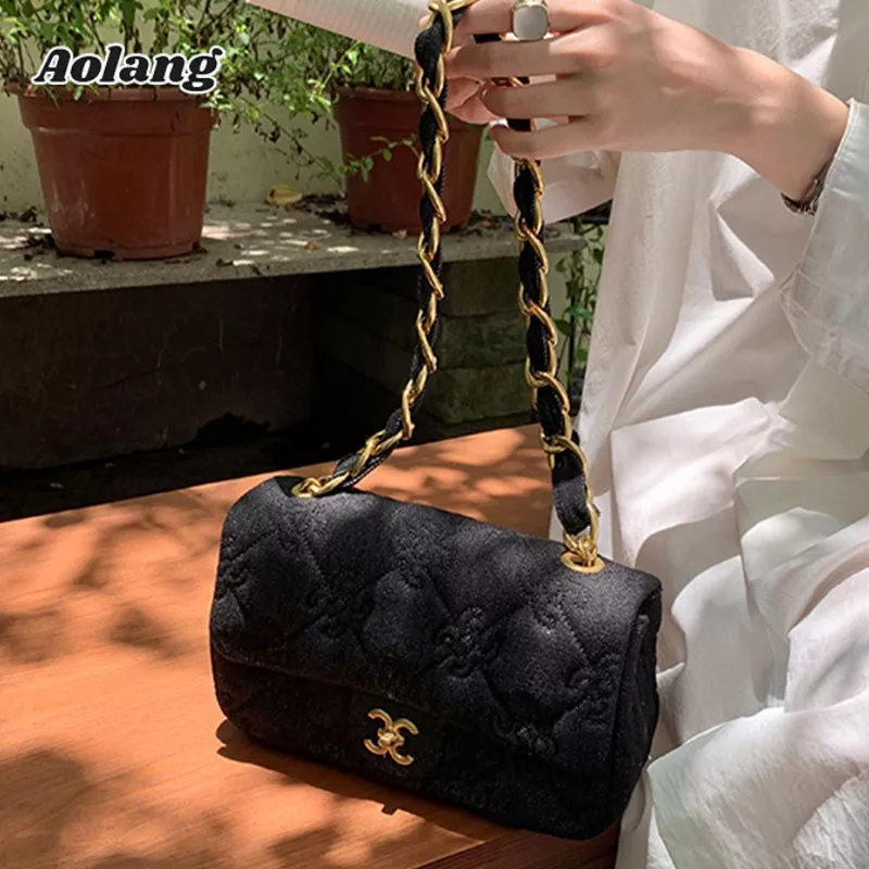 Túi Đeo Chéo Vải denim Thêu Họa Tiết Xinh Xắn Cho Nữ