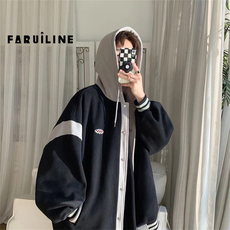 Áo Khoác Thể Thao Dáng Rộng Có Mũ Trùm Đầu Màu Sắc Trẻ Trung Năng Động Cho Nam Giới