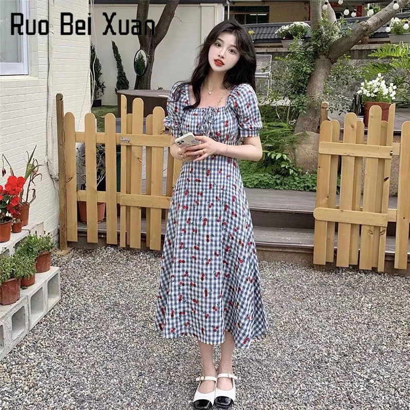 Đầm hoa Ruo Bei Xuan cổ vuông nhấn eo phong cách Pháp cổ điển thời trang mùa hè 2023 cho nữ