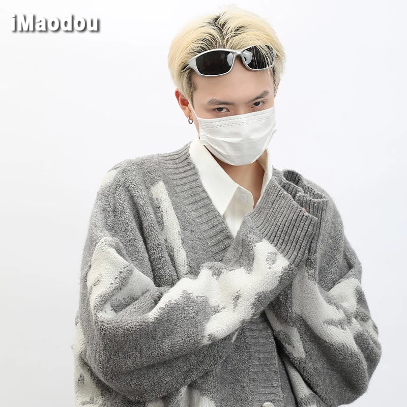IMaodou Áo Khoác cardigan Cổ Chữ v Dáng Rộng Màu Sắc Tương Phản Phong Cách hip hop Thời Trang Thu Đông Cho Nam