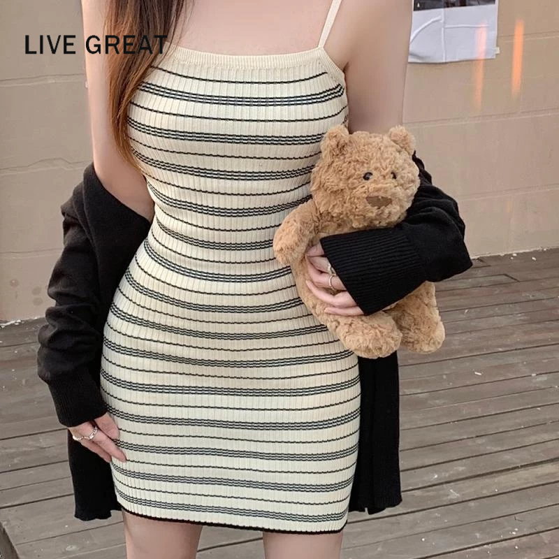 LIVE GREAT Đầm Hai Dây Mỏng Ôm Hông Họa Tiết Kẻ Sọc Cổ Điển Hợp Thời Trang Mới Cho Nữ
